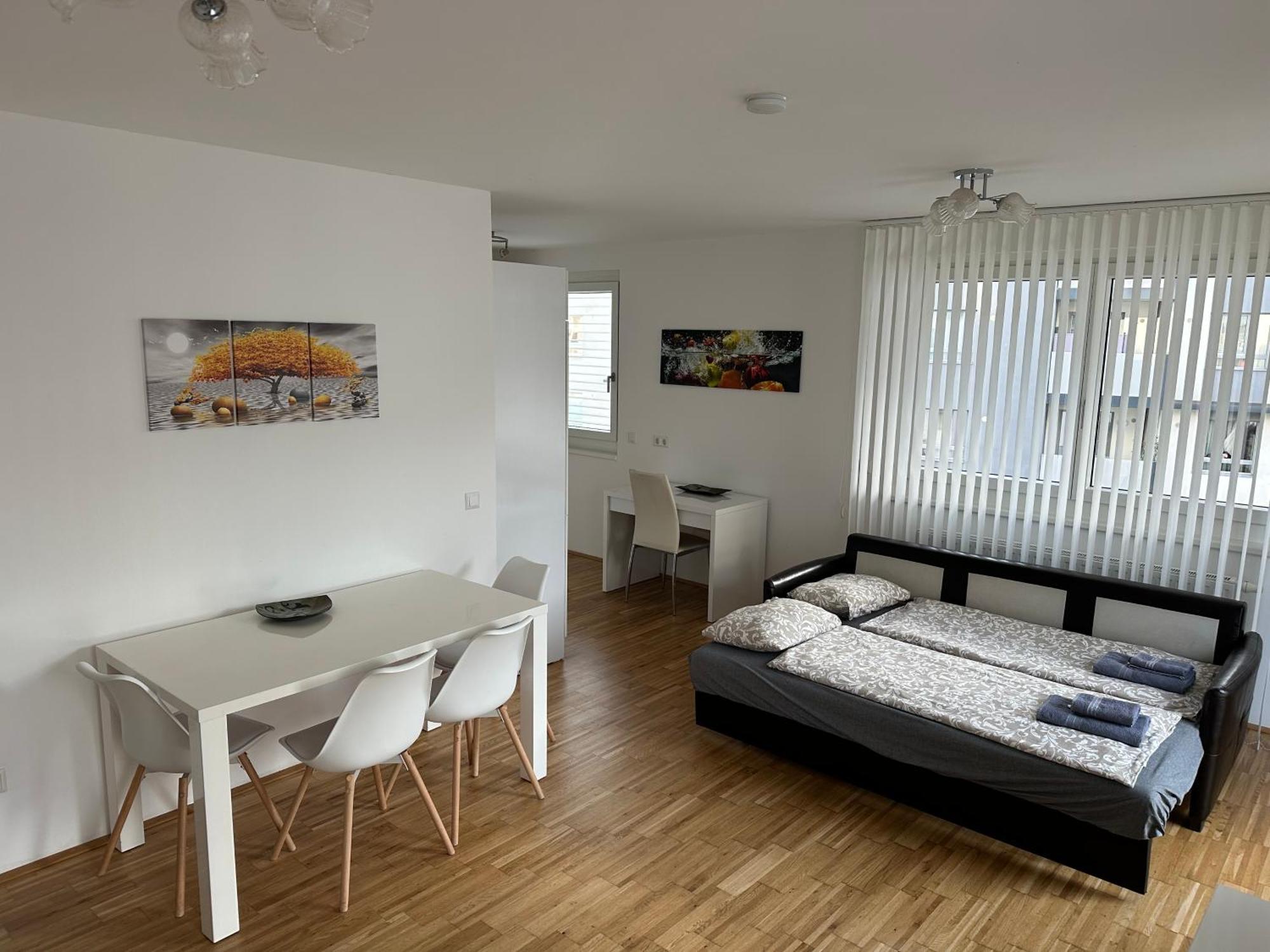 Hauptbahnhof Ferienwohnung Am Park Vienna Exterior photo